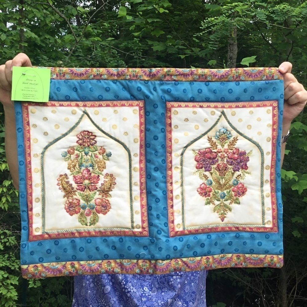 NWT. Hand Crafted Wall Hanging/Runner Floral